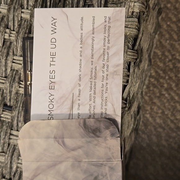 Urban Decay Naked Discontinued Eye Palette-New In Box - Picture 4 of 11